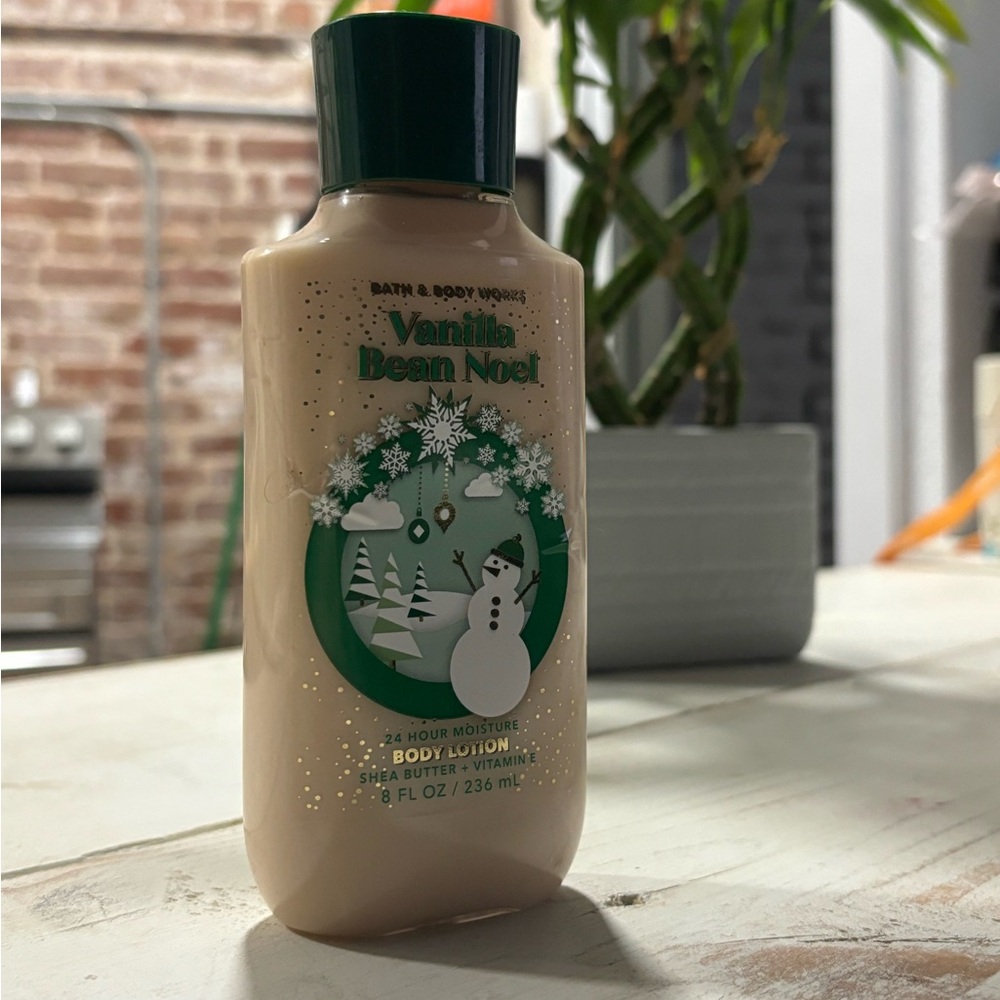 Bath and Body Vanilla Bean Noel lotion